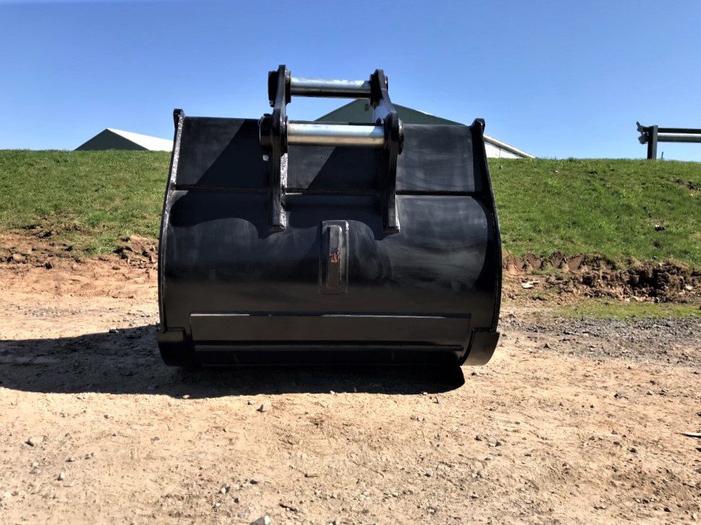 48'' Bucket for 160CL Excavator - Image 5