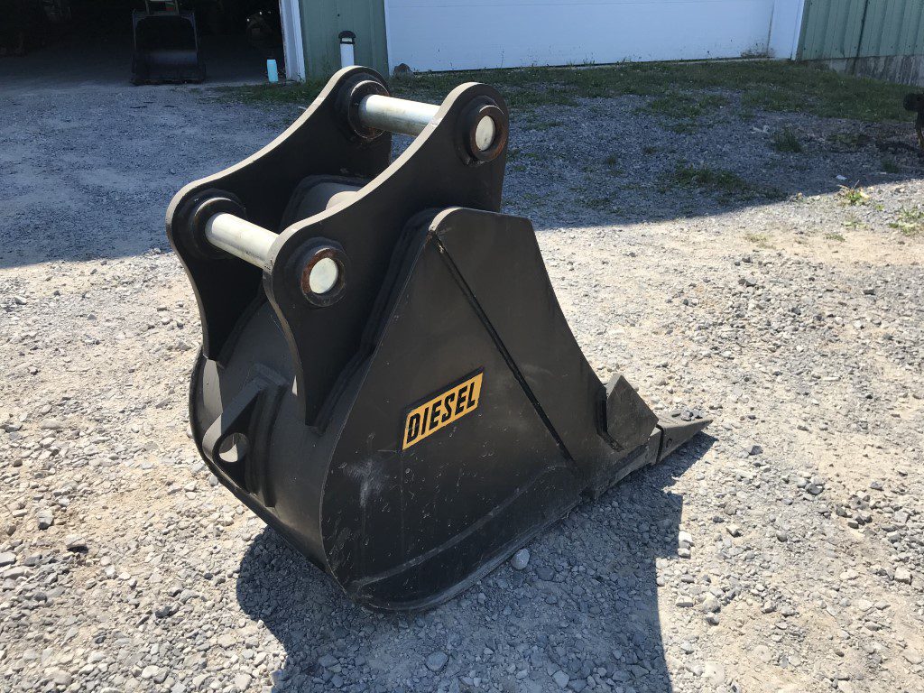 18'' Bucket for 80CL Excavator - Image 6