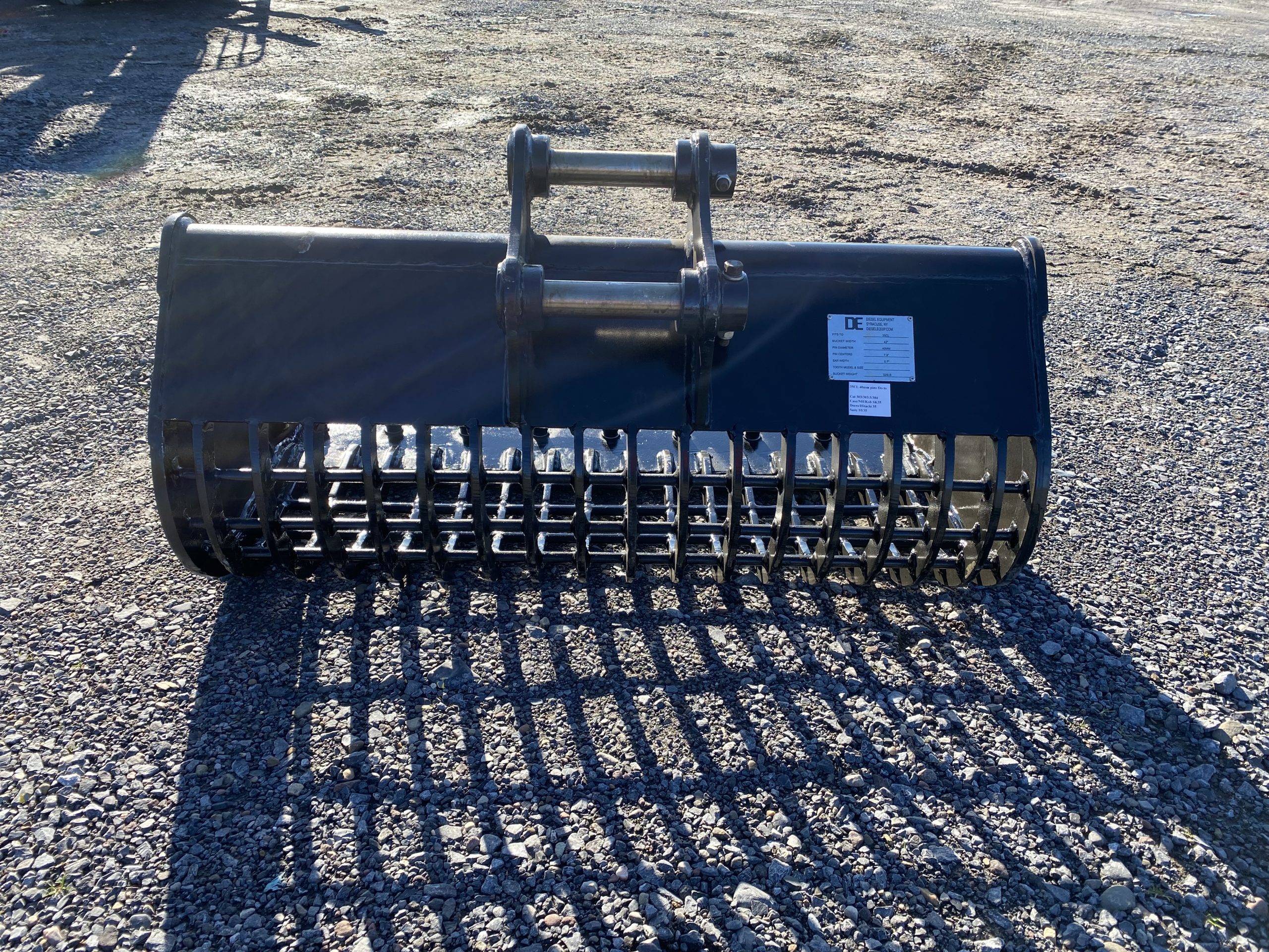 42" Screening Bucket for 35CL Excavator - Image 4