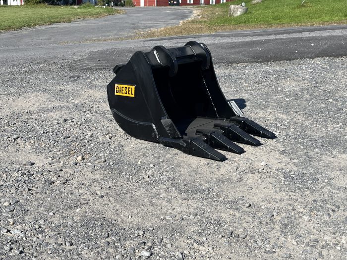 18" Bucket For Bobcat E35