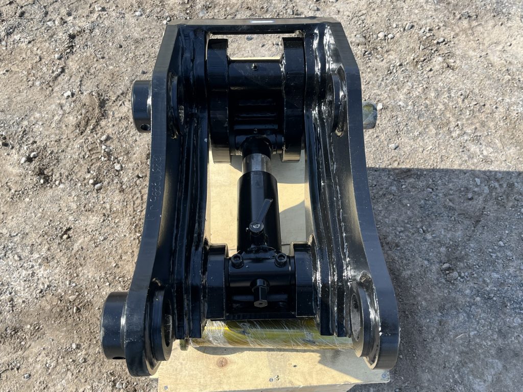 Manual Coupler-80CL - Dynamic Attachments