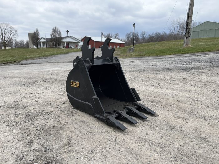 18" Bucket For Kubota KX040