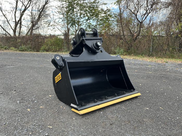 36" VIO35 Hydraulic Tilt Ditch Cleaning Bucket